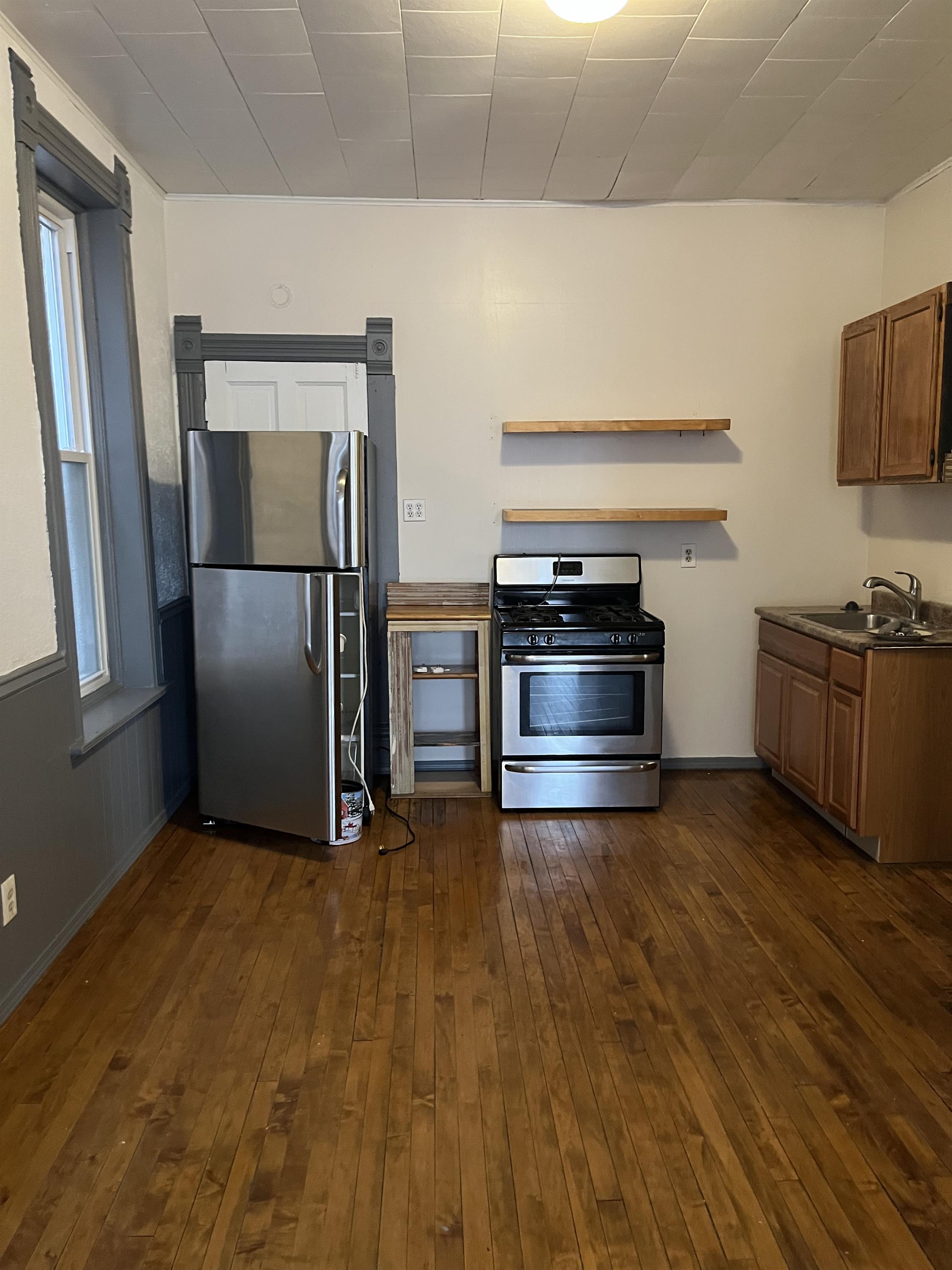 1920 West Cermak Road - 2F