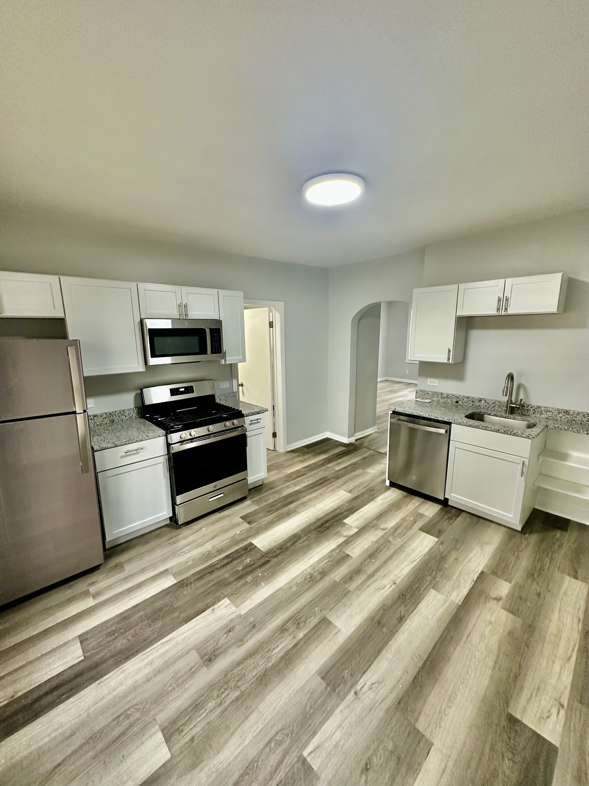 1917 West 21st Street - Coach 2