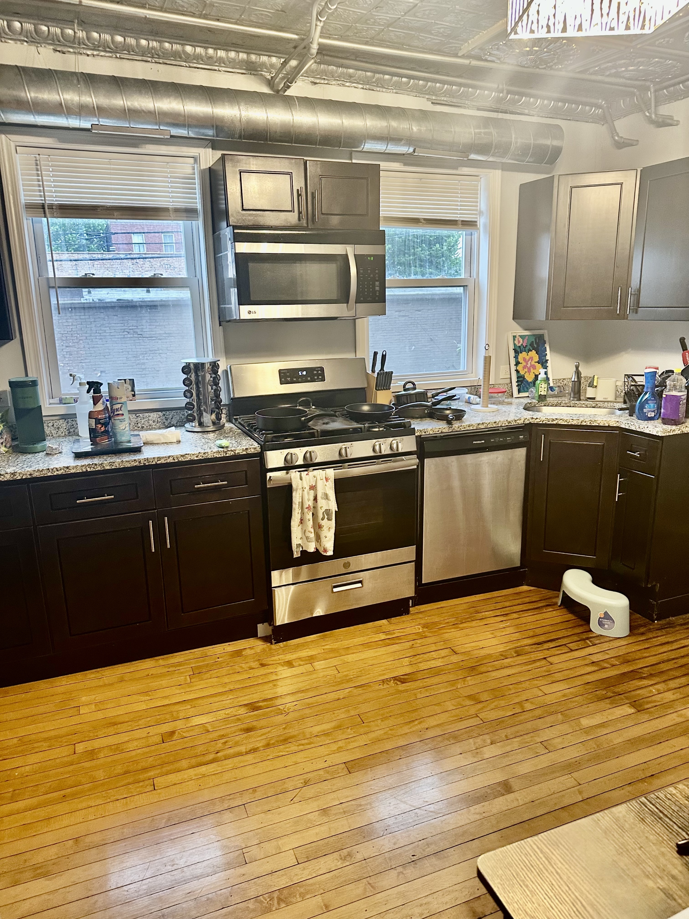 2216 West 24th Street - 2F